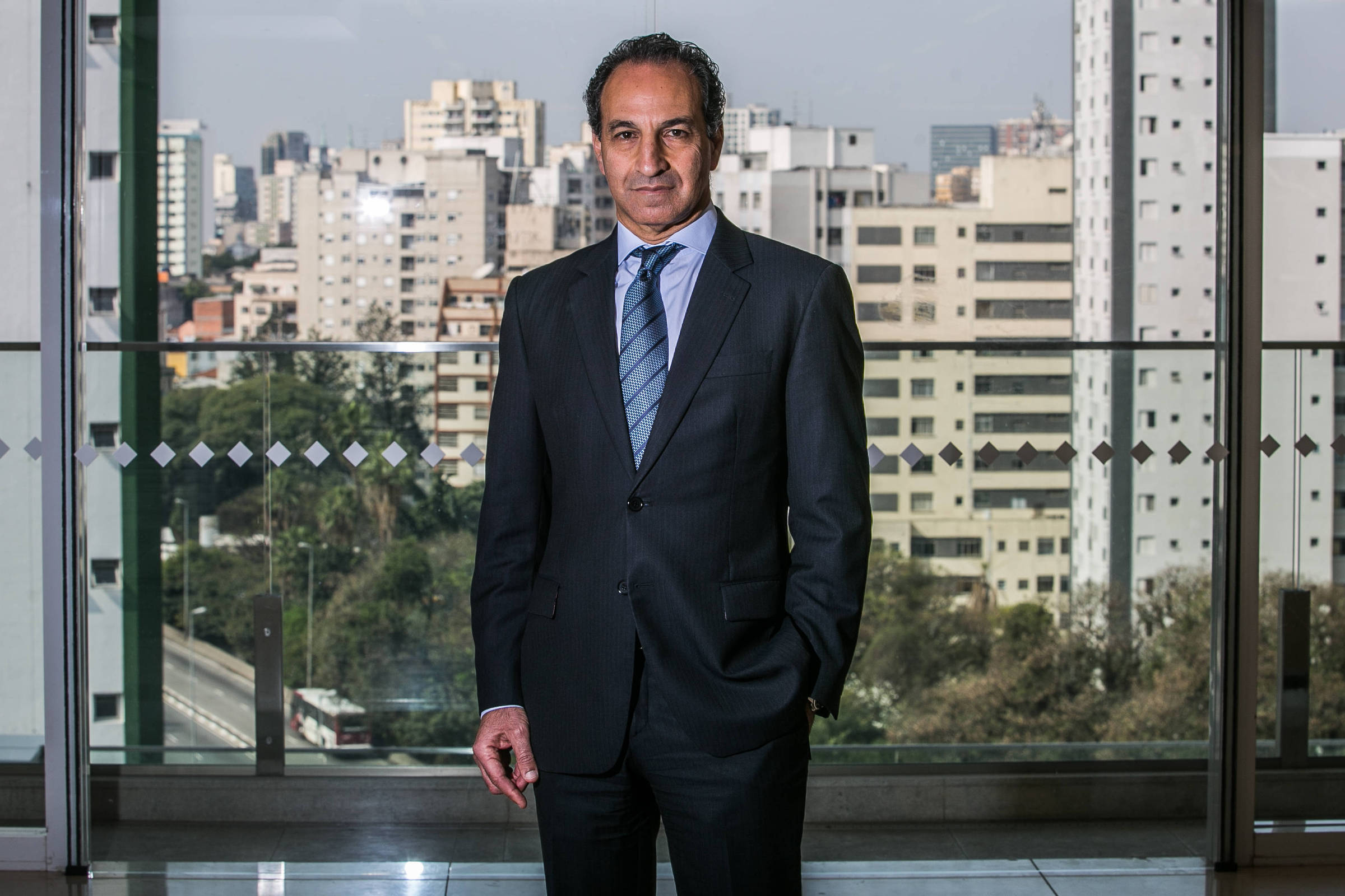 Diretor do Sírio considera insuficientes medidas de Doria contra Covid